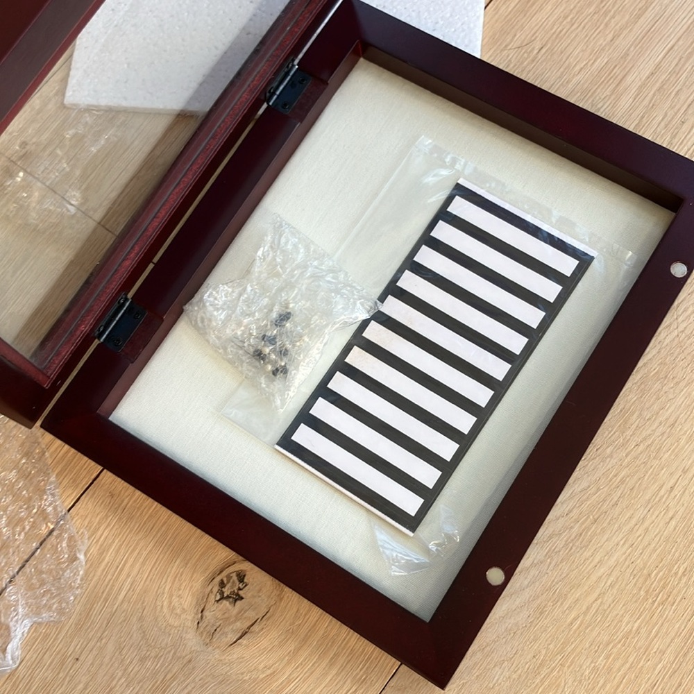 Shadow box display frame - Picture 3 of 15